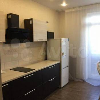 Сдается 1-комнатная квартира, 40 м²