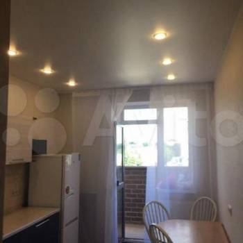 Сдается 1-комнатная квартира, 40 м²