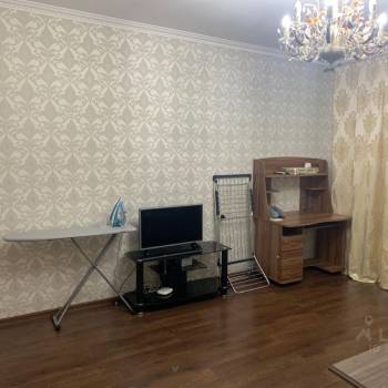 Сдается 2-х комнатная квартира, 76 м²