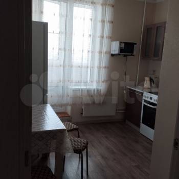 Сдается 1-комнатная квартира, 38 м²