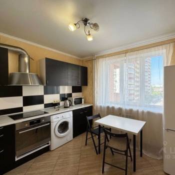 Сдается 2-х комнатная квартира, 64 м²