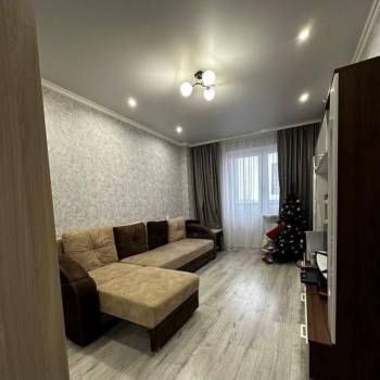 Продается 1-комнатная квартира, 35 м²