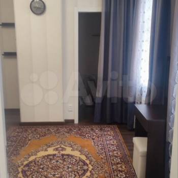 Сдается 1-комнатная квартира, 54 м²