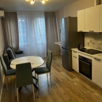 Сдается 2-х комнатная квартира, 58 м²