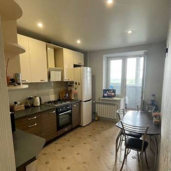 Продается 1-комнатная квартира, 44 м²