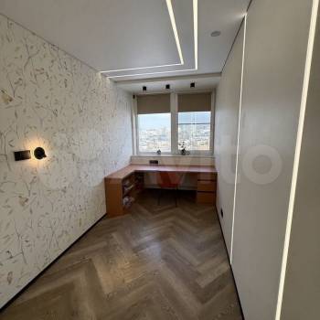 Продается Многокомнатная квартира, 100 м²