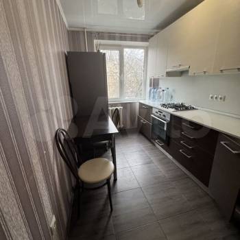 Сдается Многокомнатная квартира, 60 м²