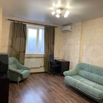 Сдается 1-комнатная квартира, 38 м²