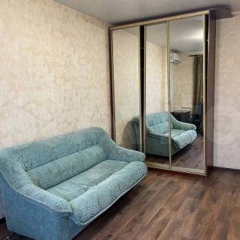 Сдается 1-комнатная квартира, 38 м²