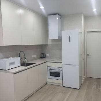 Продается 1-комнатная квартира, 43 м²