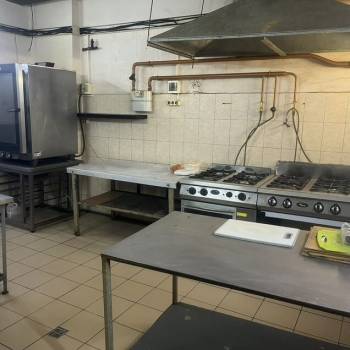 Сдается Нежилое помещение, 210 м²