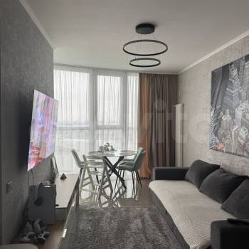 Сдается 1-комнатная квартира, 54 м²