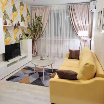 Сдается 1-комнатная квартира, 47 м²