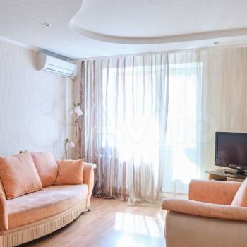 Сдается 1-комнатная квартира, 50 м²