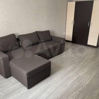 Сдается 1-комнатная квартира, 40 м²