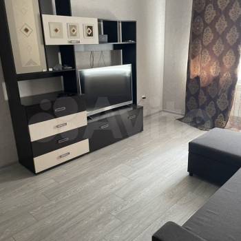 Сдается 1-комнатная квартира, 40 м²