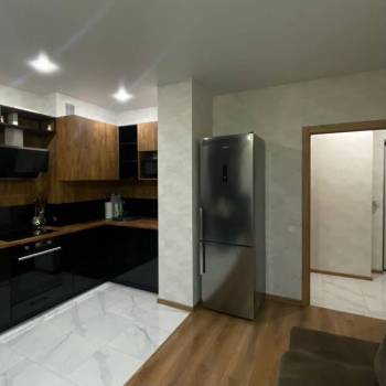 Продается 1-комнатная квартира, 42 м²