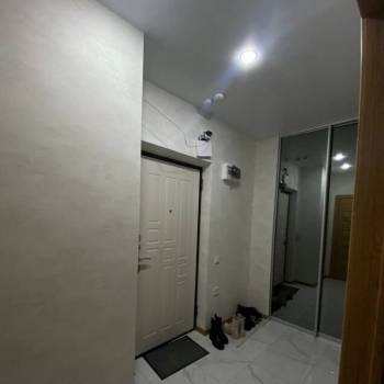 Продается 1-комнатная квартира, 42 м²