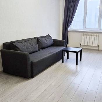 Сдается 1-комнатная квартира, 43 м²