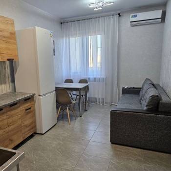 Сдается 1-комнатная квартира, 42 м²