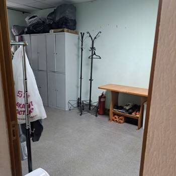 Продается Нежилое помещение, 194 м²