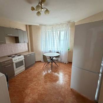 Продается 1-комнатная квартира, 43 м²