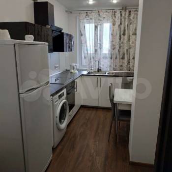 Сдается 1-комнатная квартира, 46 м²