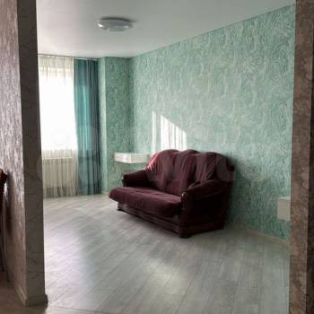 Сдается 1-комнатная квартира, 42 м²