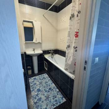 Сдается 1-комнатная квартира, 42 м²