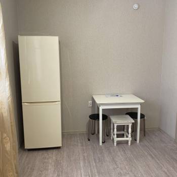 Сдается 1-комнатная квартира, 43 м²