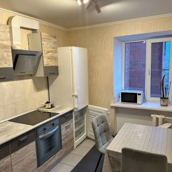 Сдается 1-комнатная квартира, 40 м²