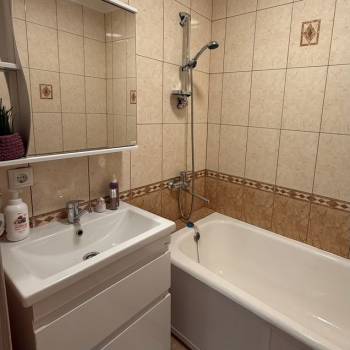 Продается 2-х комнатная квартира, 57 м²