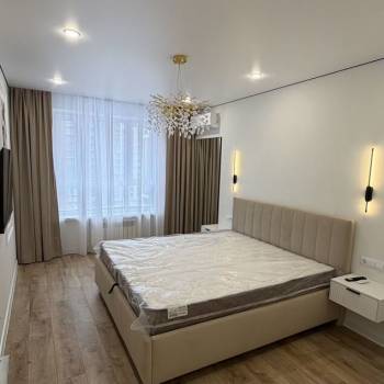 Сдается 2-х комнатная квартира, 77 м²