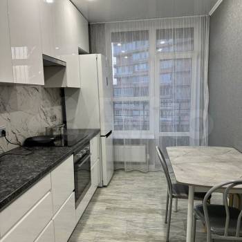 Сдается 1-комнатная квартира, 41 м²