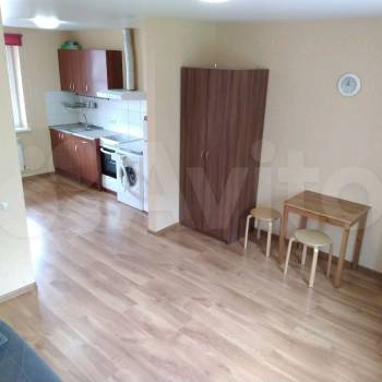 Сдается 1-комнатная квартира, 42 м²