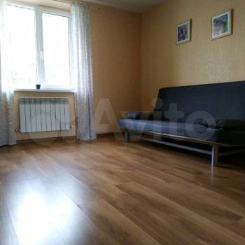 Сдается 1-комнатная квартира, 42 м²