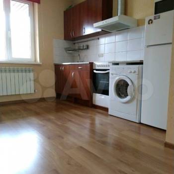 Сдается 1-комнатная квартира, 42 м²