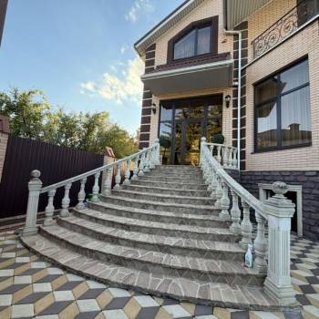 Продается Дом, 310 м²