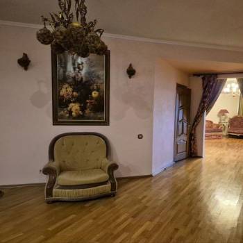 Продается 3-х комнатная квартира, 149 м²