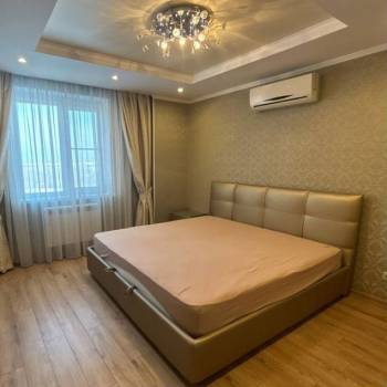 Сдается Многокомнатная квартира, 105 м²