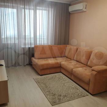 Сдается 1-комнатная квартира, 50 м²