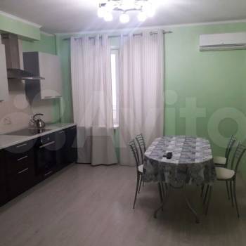 Сдается 1-комнатная квартира, 50 м²