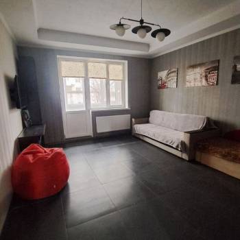 Сдается 1-комнатная квартира, 53 м²