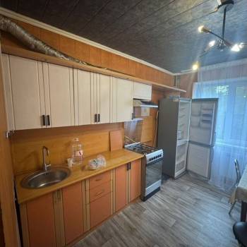 Сдается Многокомнатная квартира, 64 м²