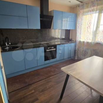 Сдается 2-х комнатная квартира, 75 м²