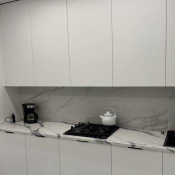 Продается 1-комнатная квартира, 42 м²