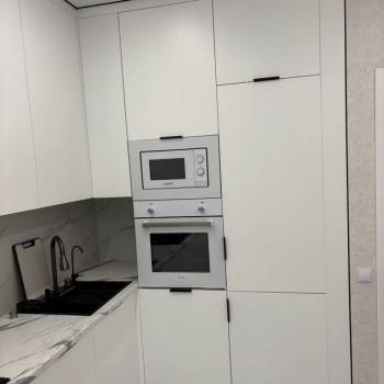 Продается 1-комнатная квартира, 42 м²