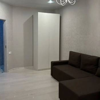 Сдается 1-комнатная квартира, 43 м²