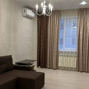 Сдается 1-комнатная квартира, 43 м²