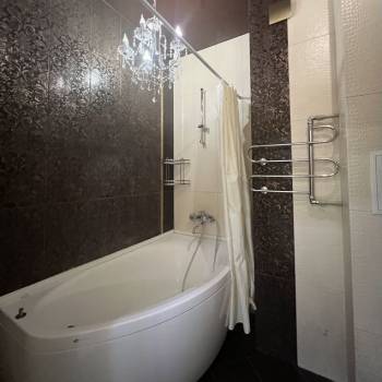 Сдается 2-х комнатная квартира, 75 м²